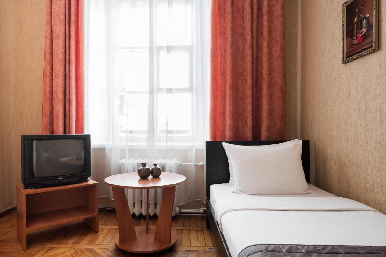 Tsentralnaya Hotel Odessa Exteriör bild
